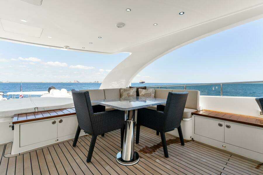2013 125' Hargrave Raised Pilothouse - Mesmerize