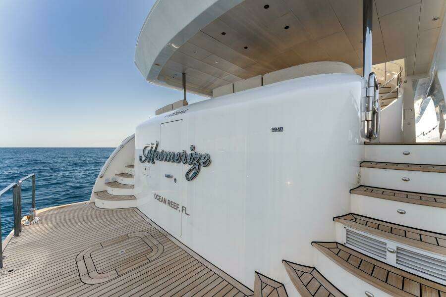 2013 125' Hargrave Raised Pilothouse - Mesmerize