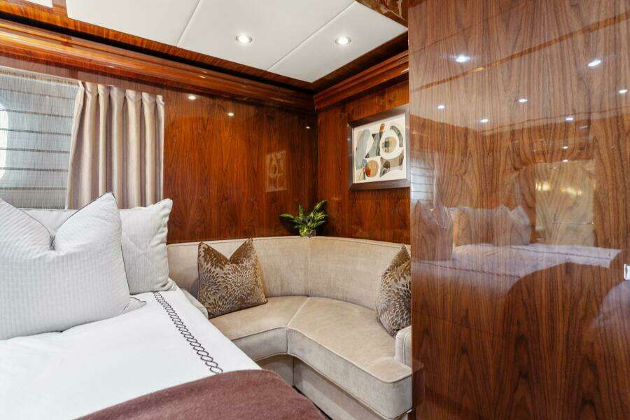 2013 125' Hargrave Raised Pilothouse - Mesmerize