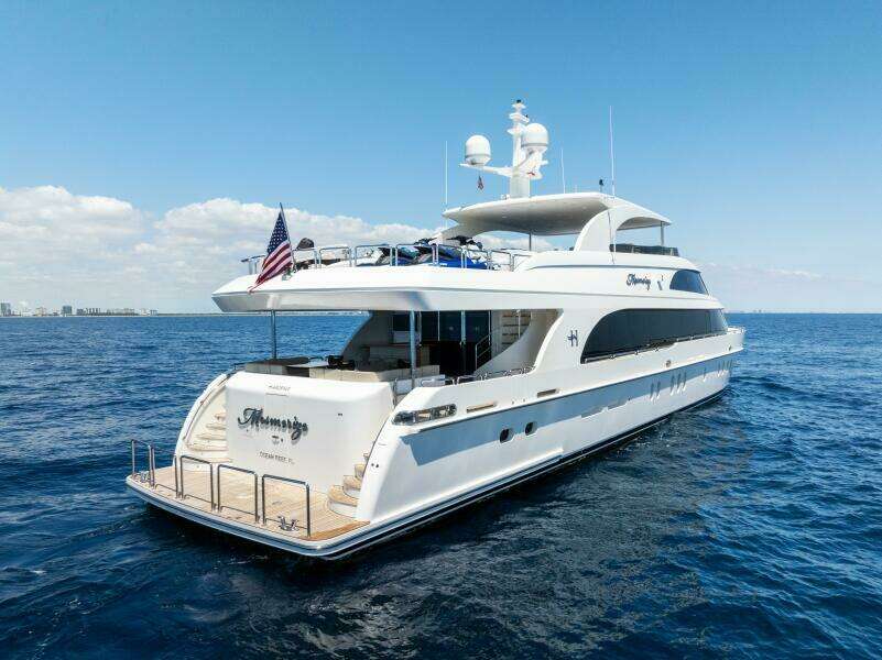 2013 125' Hargrave Raised Pilothouse - Mesmerize
