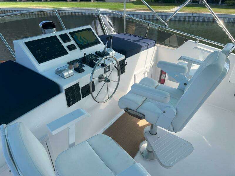 1985 Hatteras Motor Yacht