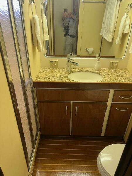 1985 Hatteras Motor Yacht