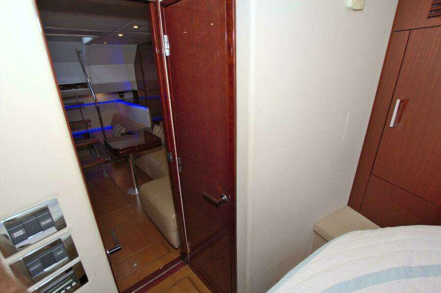 2013 Sea Ray 450 Sundancer