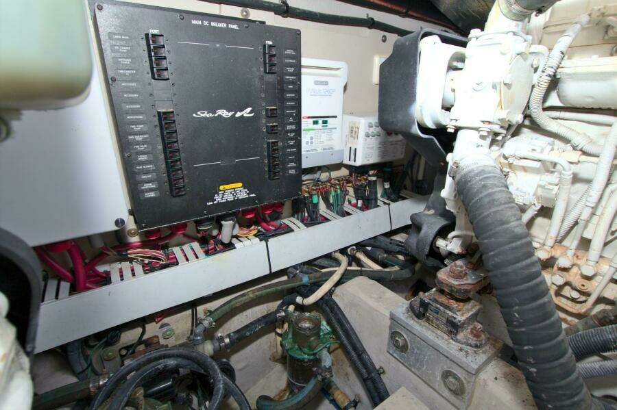 2013 Sea Ray 450 Sundancer