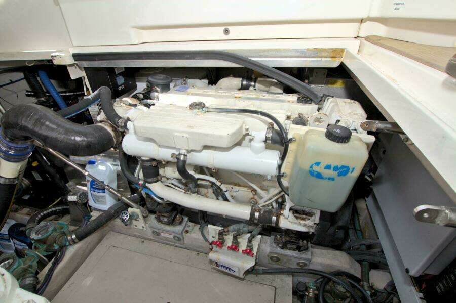 2013 Sea Ray 450 Sundancer