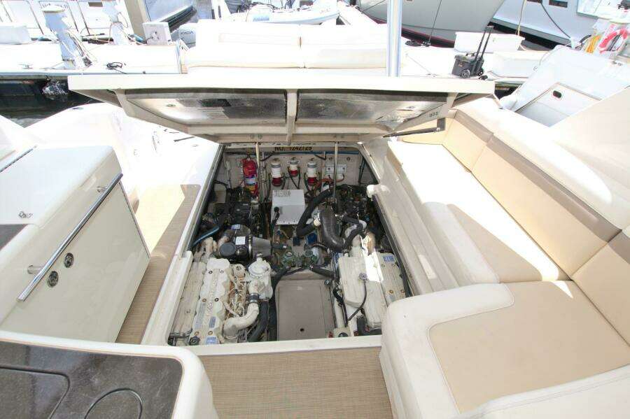 2013 Sea Ray 450 Sundancer