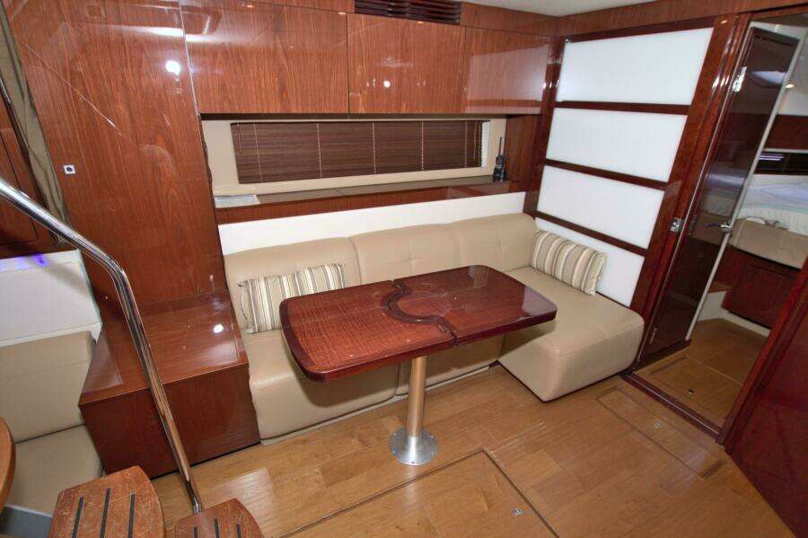 2013 Sea Ray 450 Sundancer