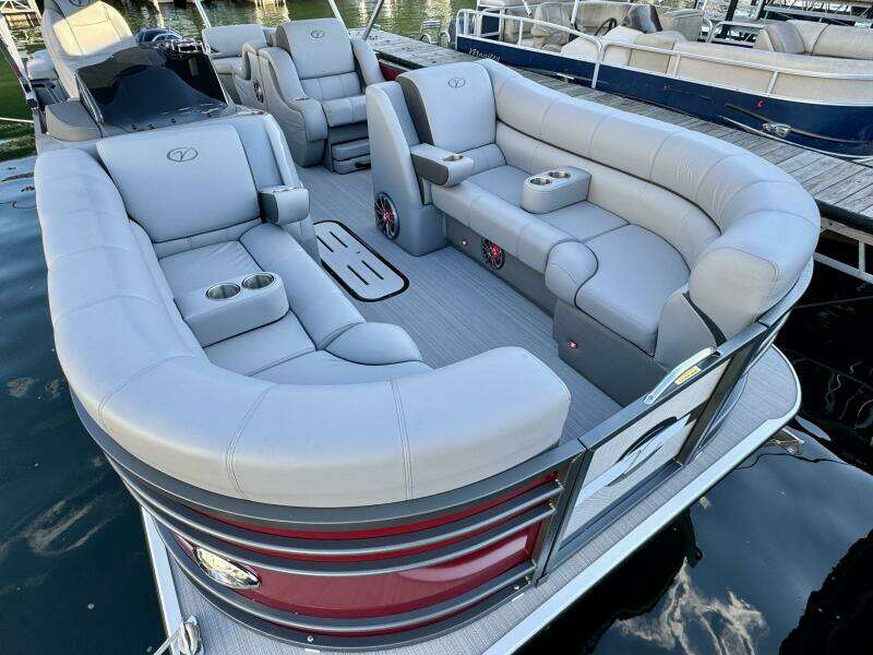 2023 Veranda Vertex VTX 22R TritoonFL