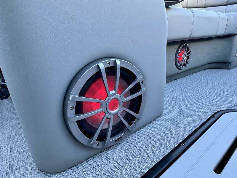 2023 Veranda Vertex VTX 22R TritoonFL