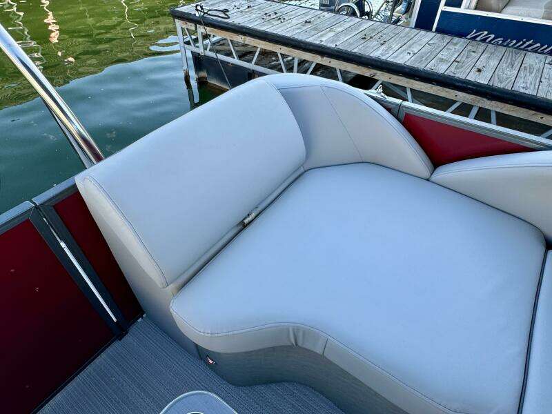 2023 Veranda Vertex VTX 22R TritoonFL