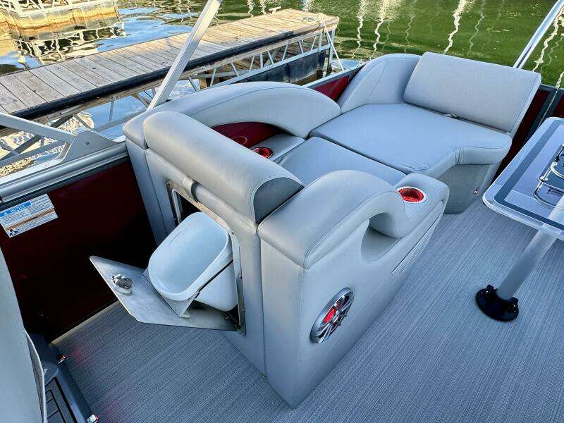 2023 Veranda Vertex VTX 22R TritoonFL