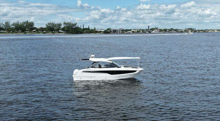 2023 Galeon 