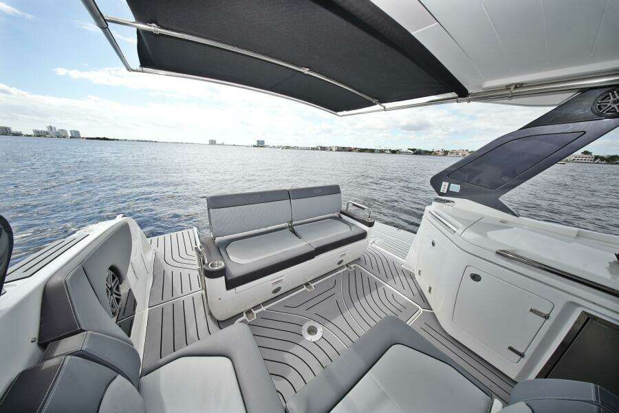 2023 Galeon 