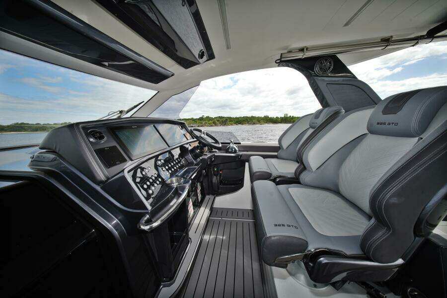 2023 Galeon 