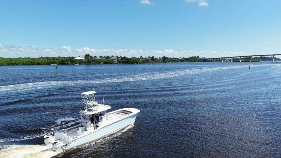 2020 TideLine Boats 365 OFFSHORE