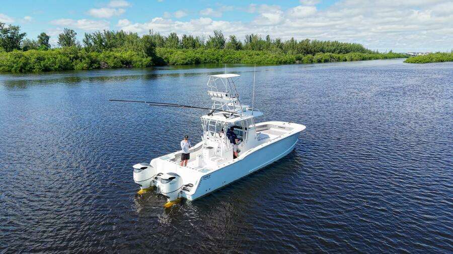 2020 TideLine Boats 365 OFFSHORE