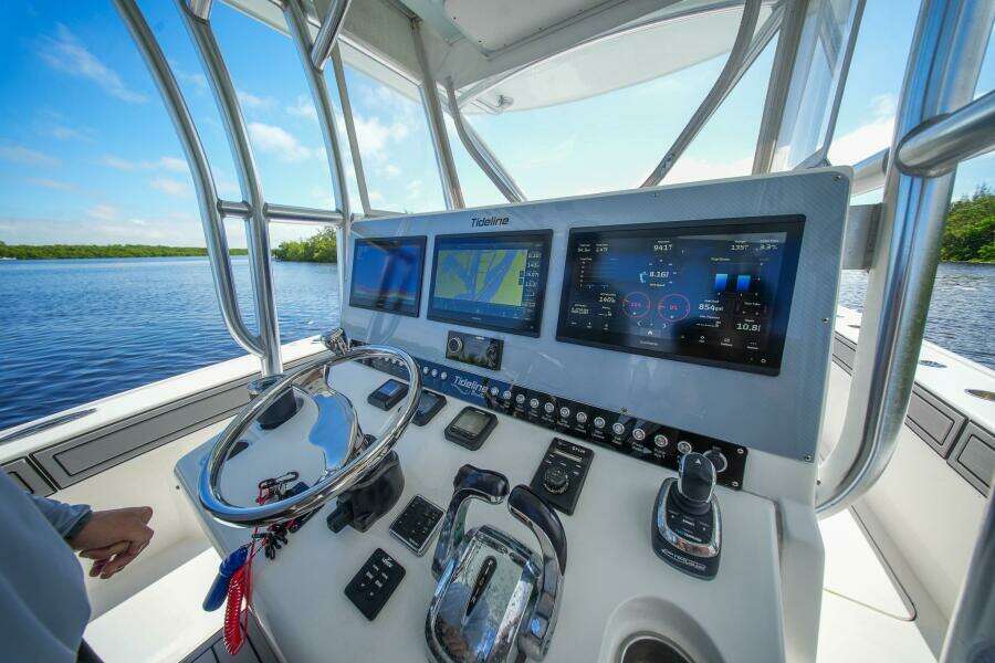 2020 TideLine Boats 365 OFFSHORE