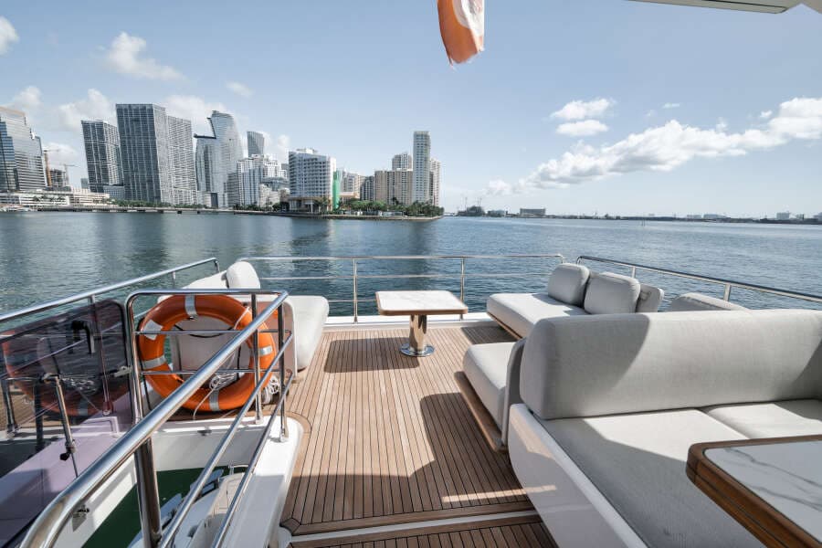 2022 Azimut FLYBRIDGE