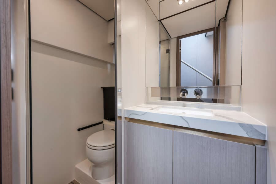 2022 Azimut FLYBRIDGE