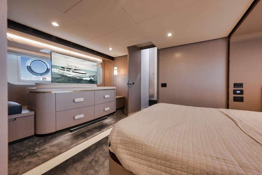 2022 Azimut FLYBRIDGE