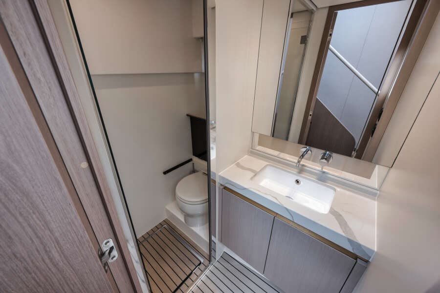 2022 Azimut FLYBRIDGE