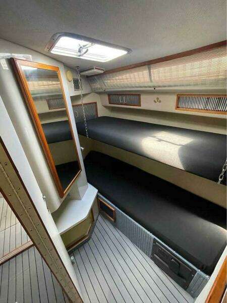 1989 Sea Ray 390 Express Cruiser