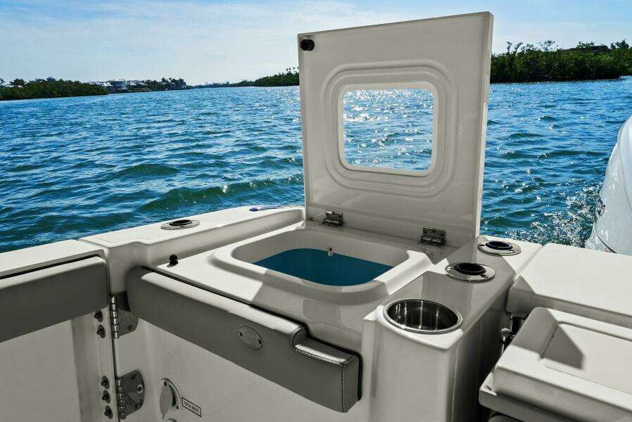 2024 Pursuit S 358 Sport - Livewell