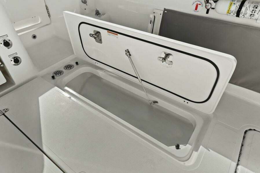 2024 Pursuit S 358 Sport - Storage