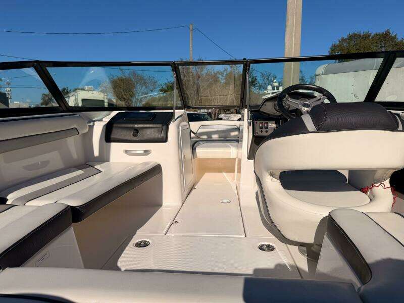 2017 Yamaha Boats AR195