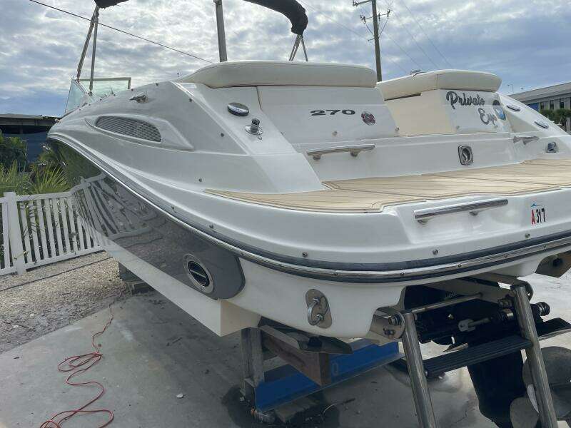 2008 Sea Ray 270 SLX