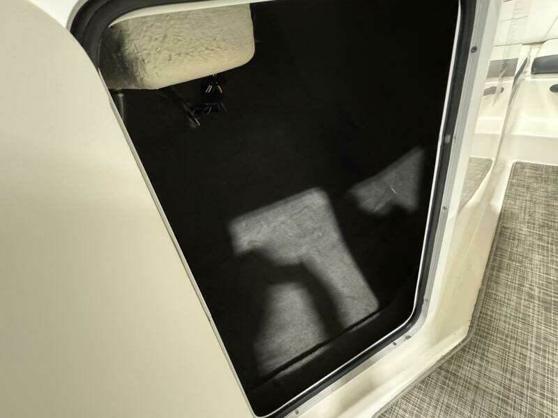 2016 Sea Ray 210SPX-OB