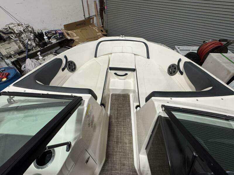 2016 Sea Ray 210SPX-OB