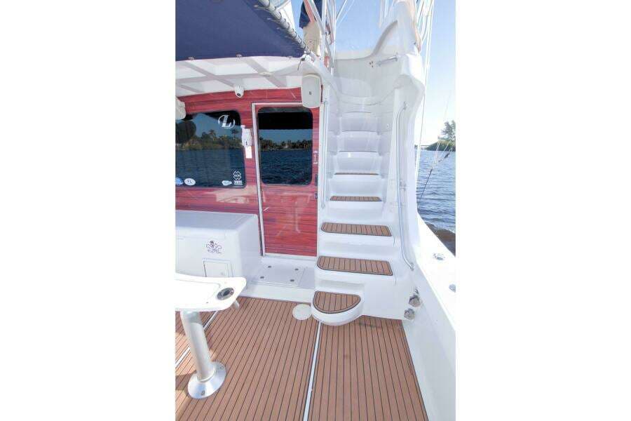 1998 Luhrs 36 Convertible