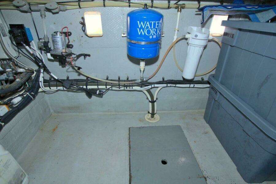 1998 Luhrs 36 Convertible