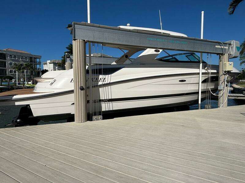 2016 Sea Ray 350 SLX