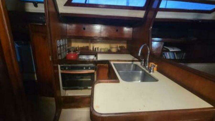 1984 Beneteau First 38.5