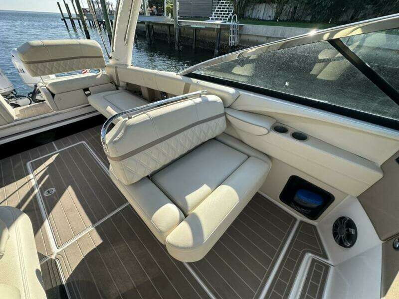 2019 Regal 29OBX