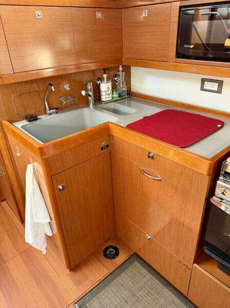 2014 Beneteau Oceanis 55