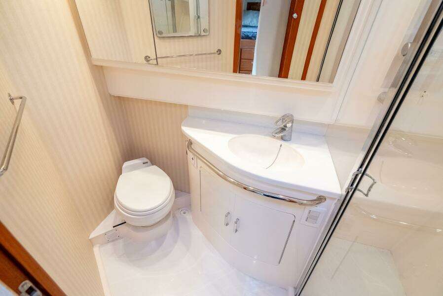 2007 Cabo 40 Express