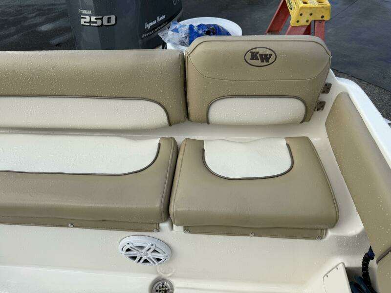 2019 Key West 239 CC Fwd Seating