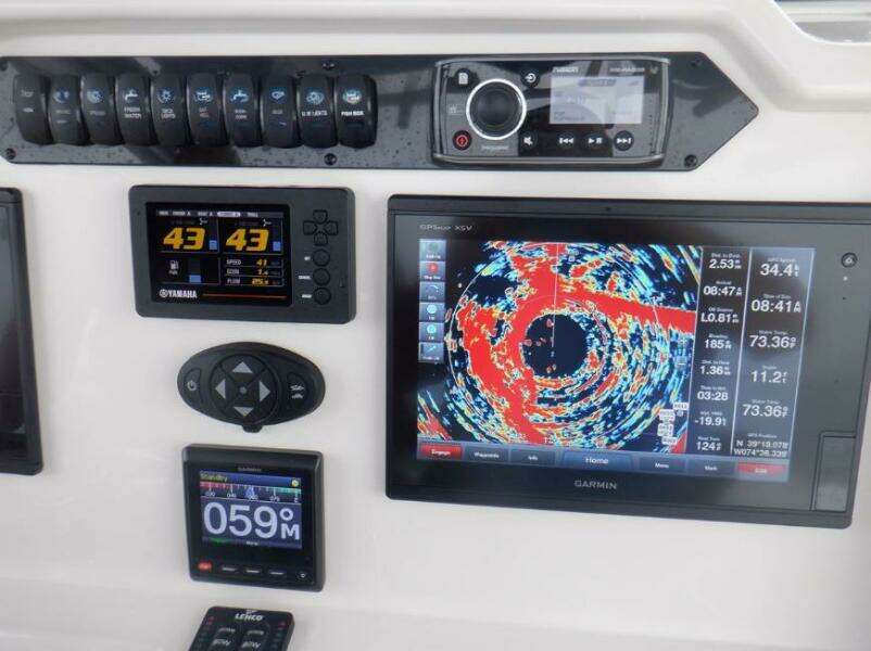 2017 Sailfish 290 CC