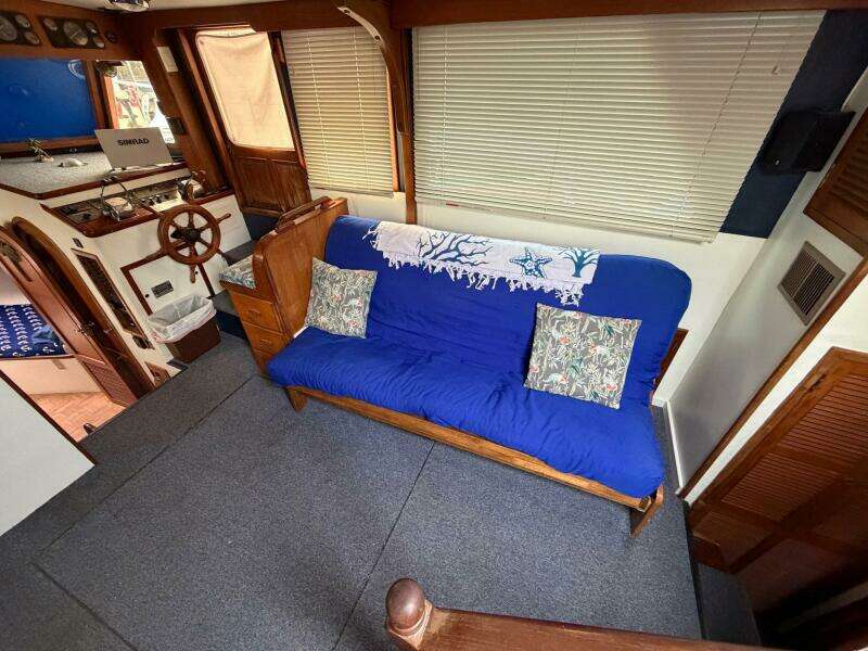 1984 Golden Star Trawler