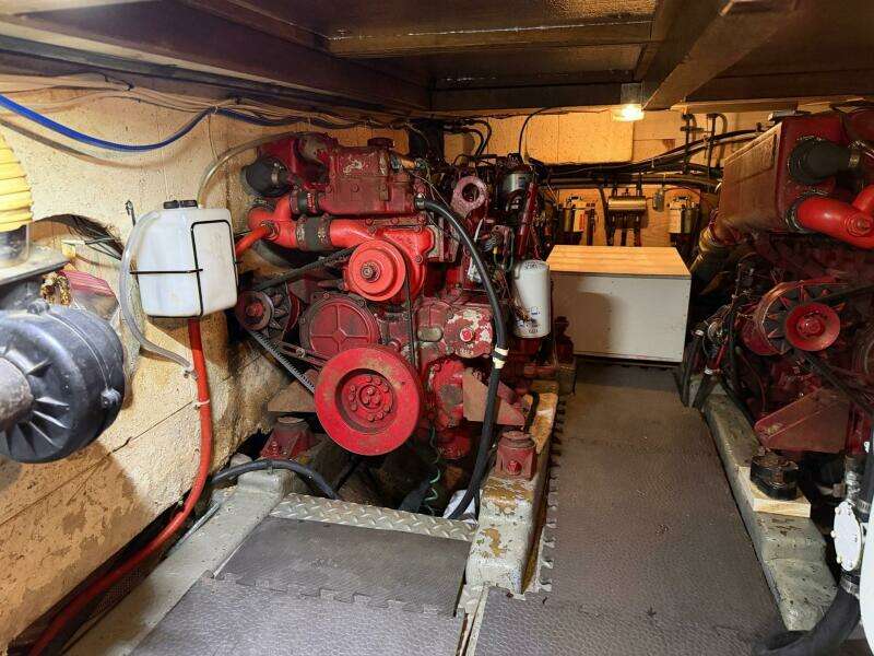 1984 Golden Star Trawler