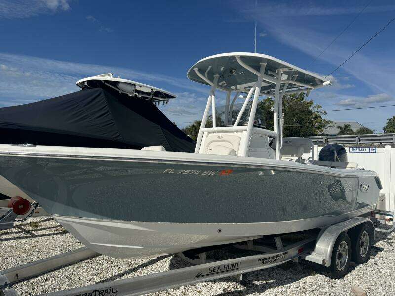 2021 Sea Hunt Ultra 219