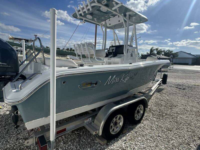 2021 Sea Hunt Ultra 219