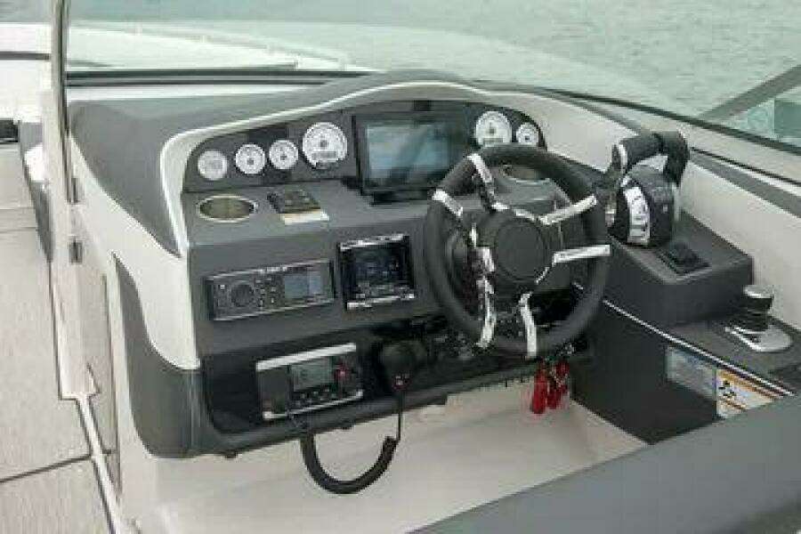 2016 Regal 3200 Bowrider