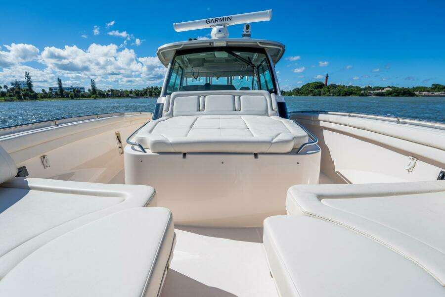 2021 Grady-White Canyon 456