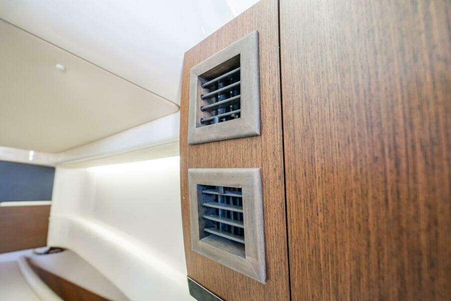 2021 Grady-White Canyon 456