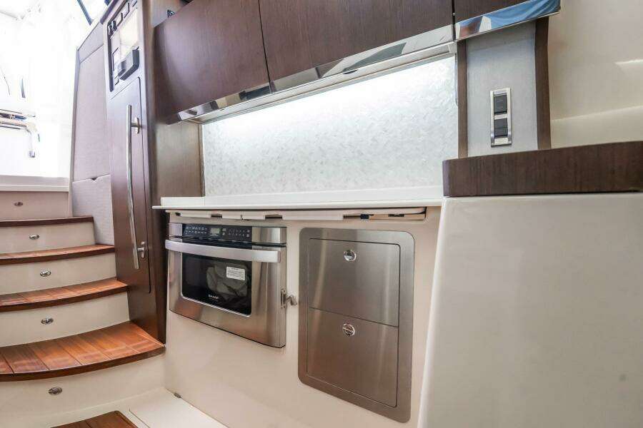 2021 Grady-White Canyon 456