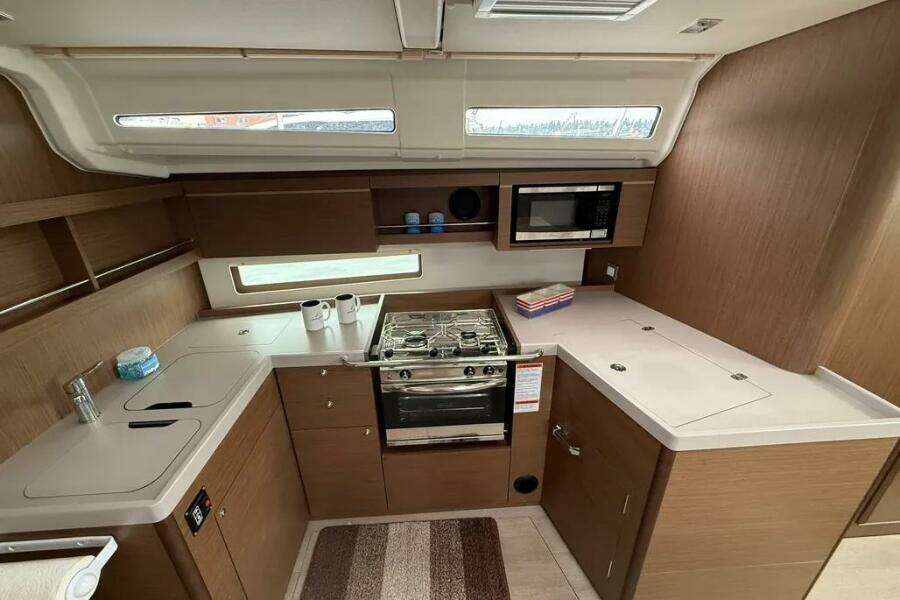 2022 Beneteau Oceanis 40.1